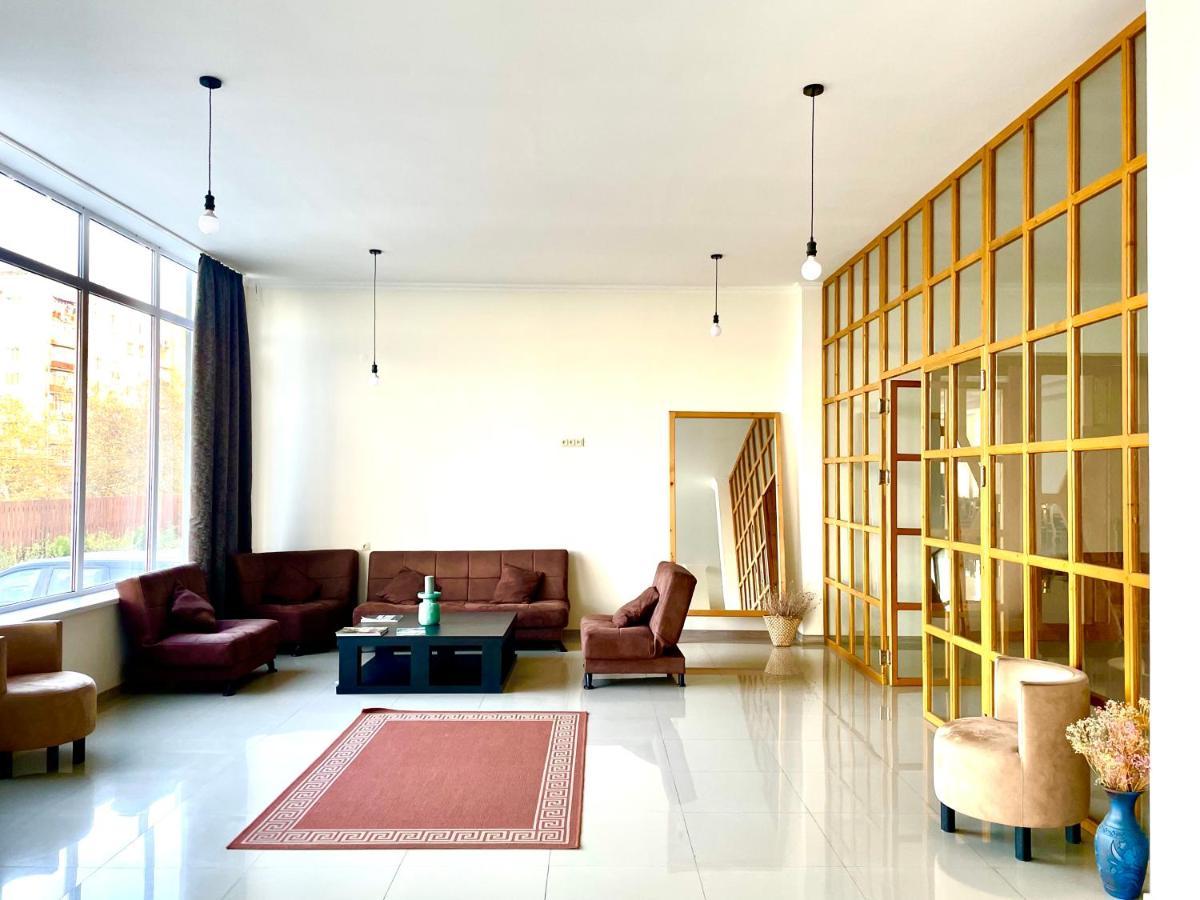 The Wine Hotel Telavi Extérieur photo